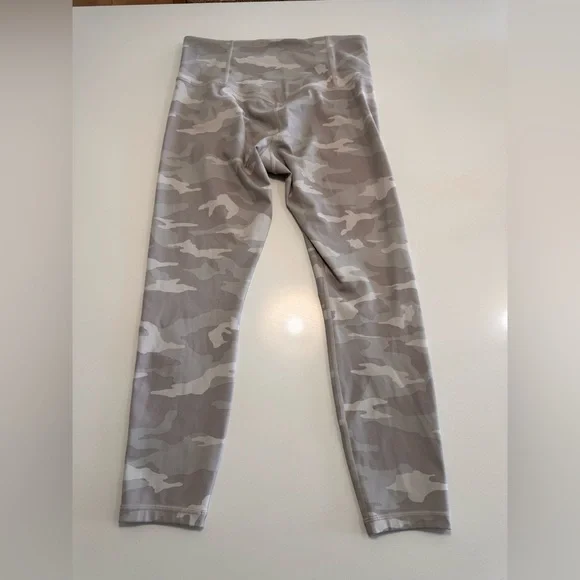 Athleta Elation 7/8 Tight Gray Camo Women's Size Large - Picture 2 of 12